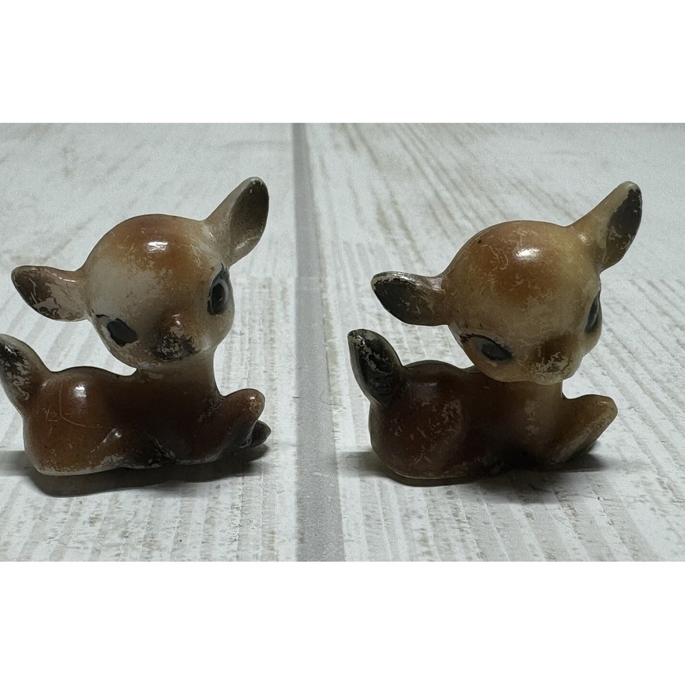 2 Vintage Hard Plastic Fawn Deer Figurines Kitsch MCM 1"
